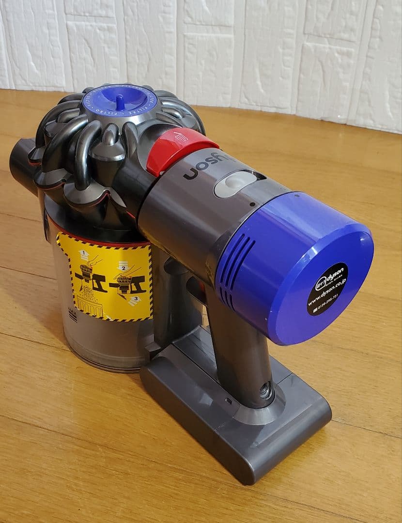 Dyson　 V7　(SV11) 　掃除機　ダイソン　清掃除菌済み　家電品