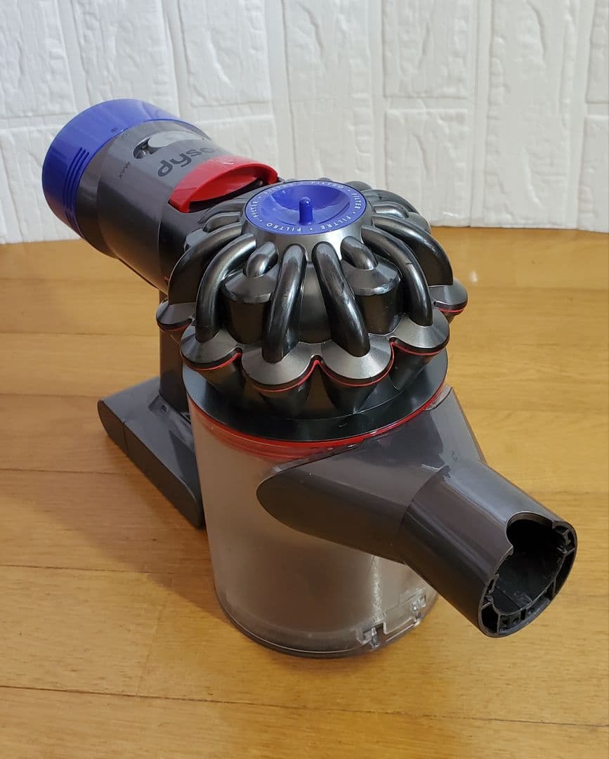 Dyson　 V7　(SV11) 　掃除機　ダイソン　清掃除菌済み　家電品
