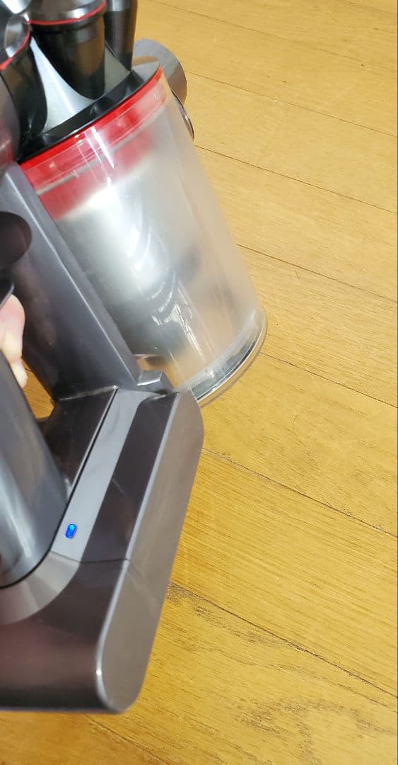 Dyson　 V7　(SV11) 　掃除機　ダイソン　清掃除菌済み　家電品