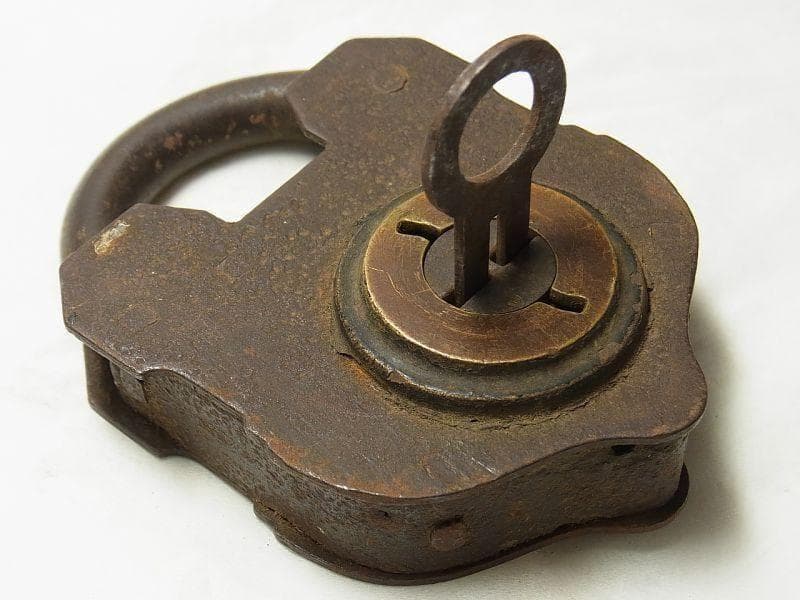 《p304》【１９０１年製】アメリカ WROUGHT社 アンティーク 南京錠