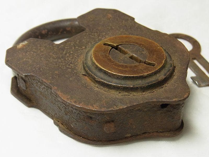 《p304》【１９０１年製】アメリカ WROUGHT社 アンティーク 南京錠
