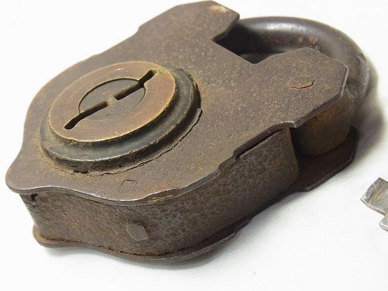 《p304》【１９０１年製】アメリカ WROUGHT社 アンティーク 南京錠