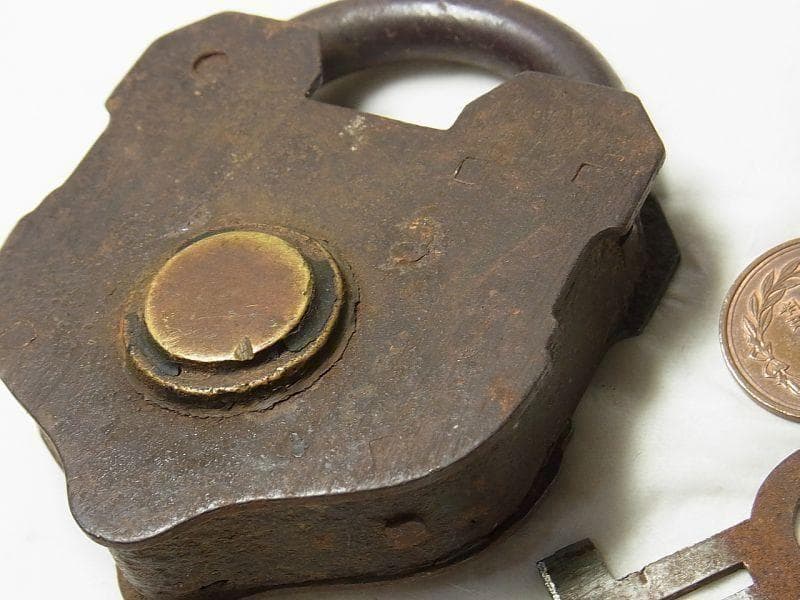 《p304》【１９０１年製】アメリカ WROUGHT社 アンティーク 南京錠