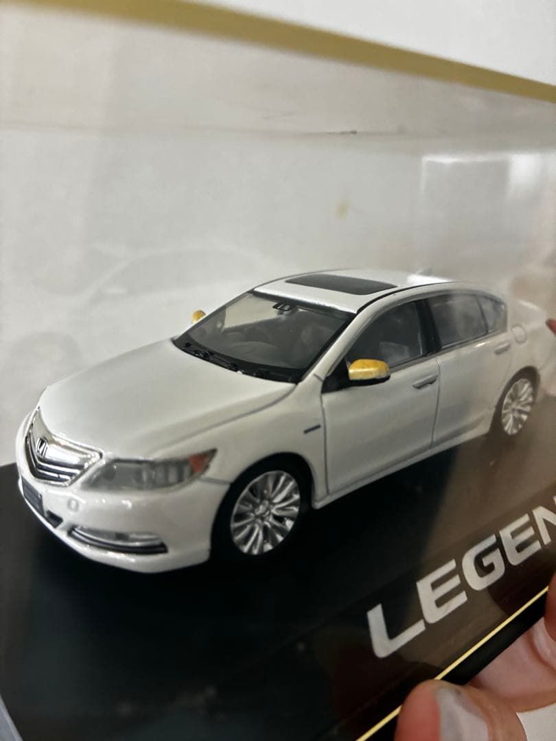 ホンダ LEGEND ミニカー　1/43