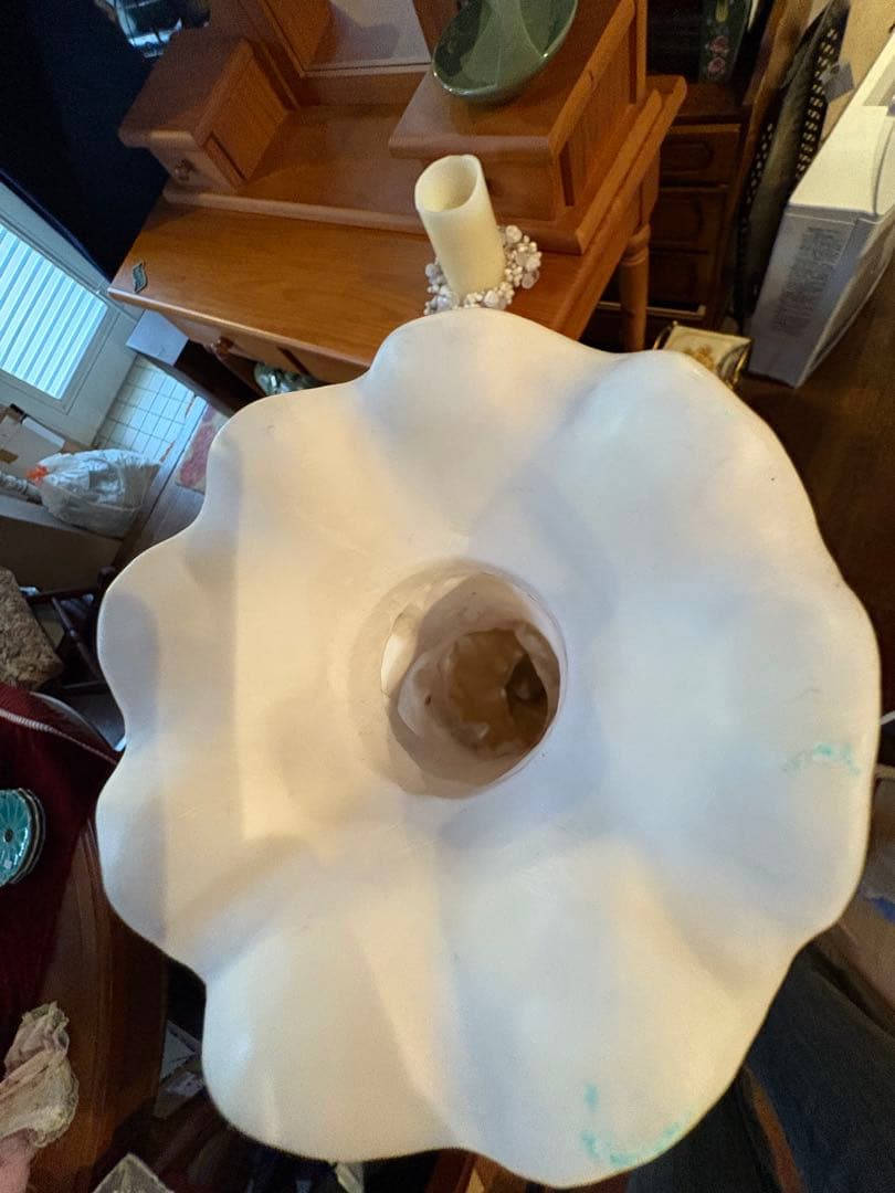 陶器製 花と天使の花瓶スタンド