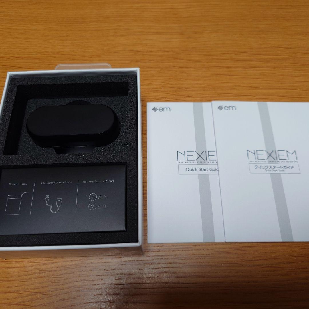 NEXIEM em エミライ ワイヤレスイヤホン