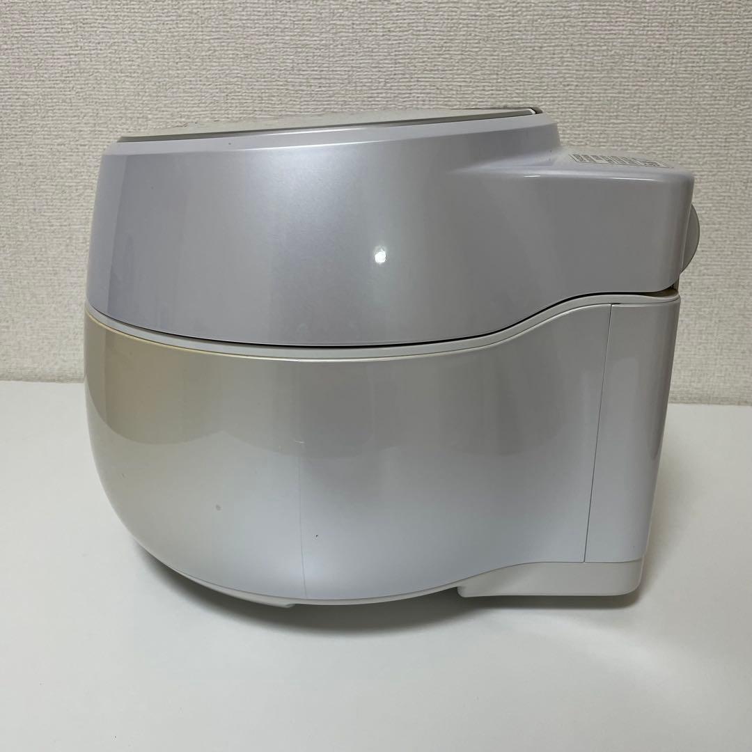 三菱 IHジャー炊飯器　NJ-AW107-W 2016年製