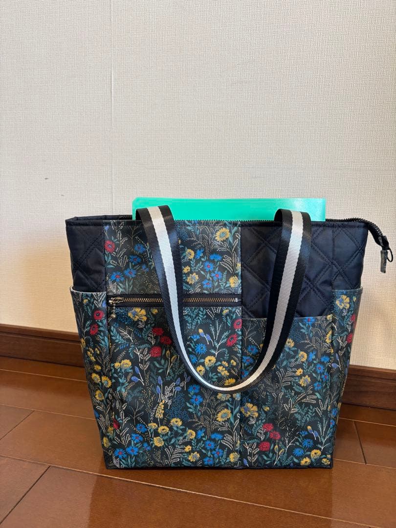 軽いトートバック　撥水加工ナイロンオックスキルト✖️ラミネート