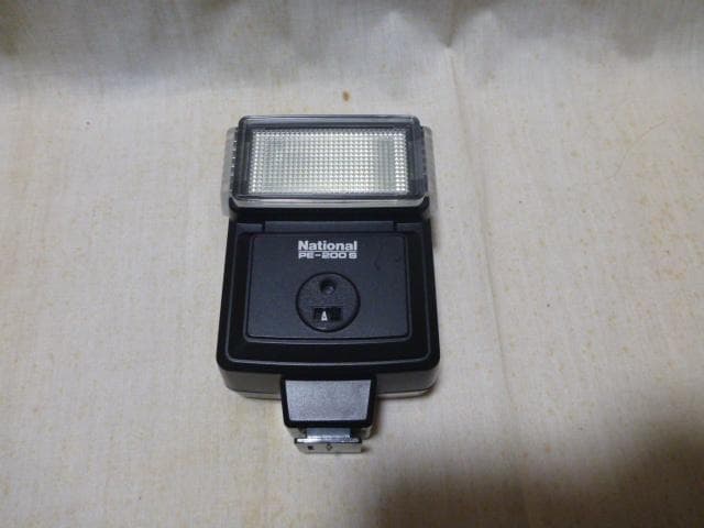 Nikon 一眼レフカメラ NIKKORレンズ付き