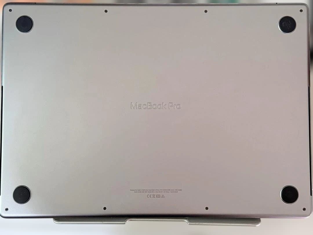 Apple MacBook M1 MAX 32GB 1TB 本体