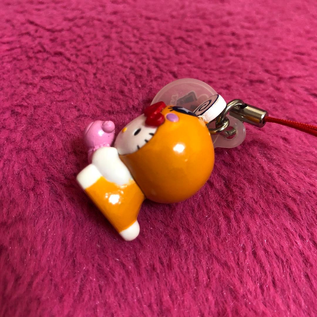 人気　たまごっち　なりきり　ハローキティ　めめっち キーホルダー　サンリオ