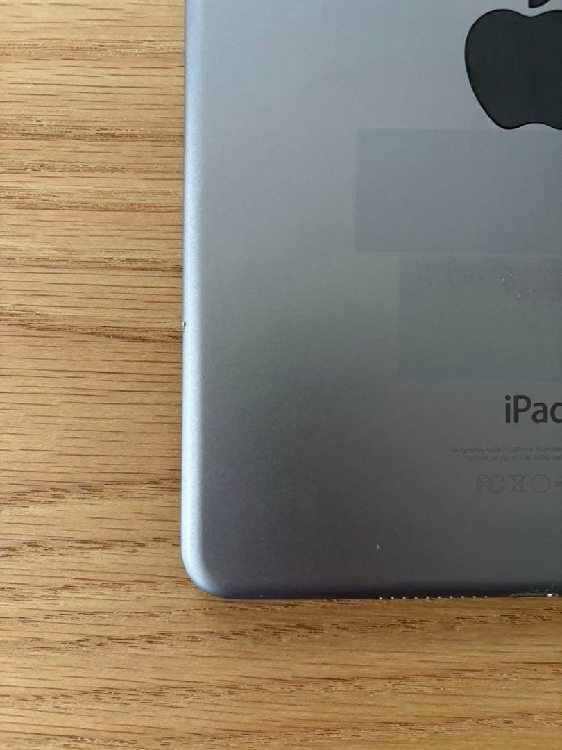 iPad mini 4 64GB Cellular SIMフリー 初期化済み