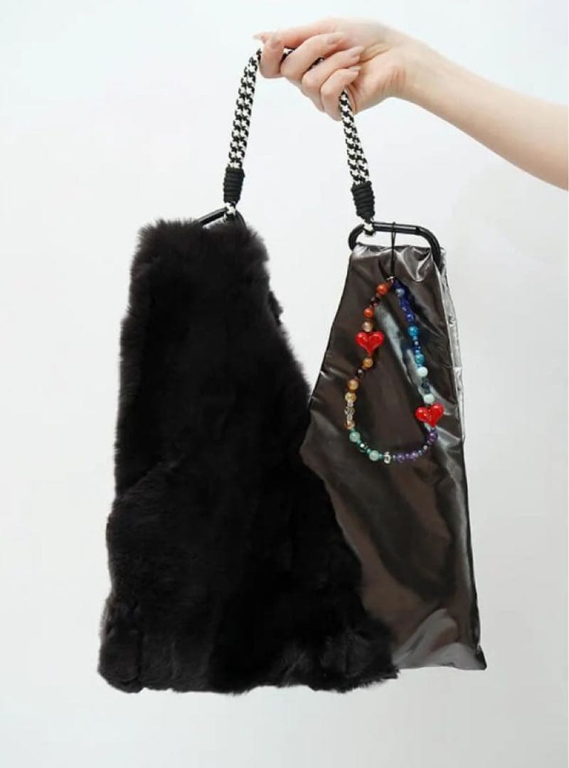 チャーム Chakra Shimmer Wristlet Strap