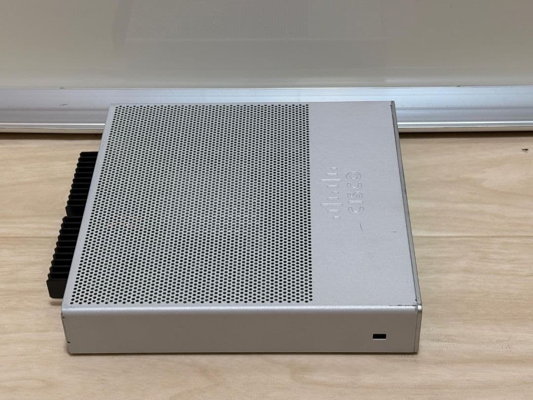 Cisco 3500 スイッチングハブ 5ポート Model 3504