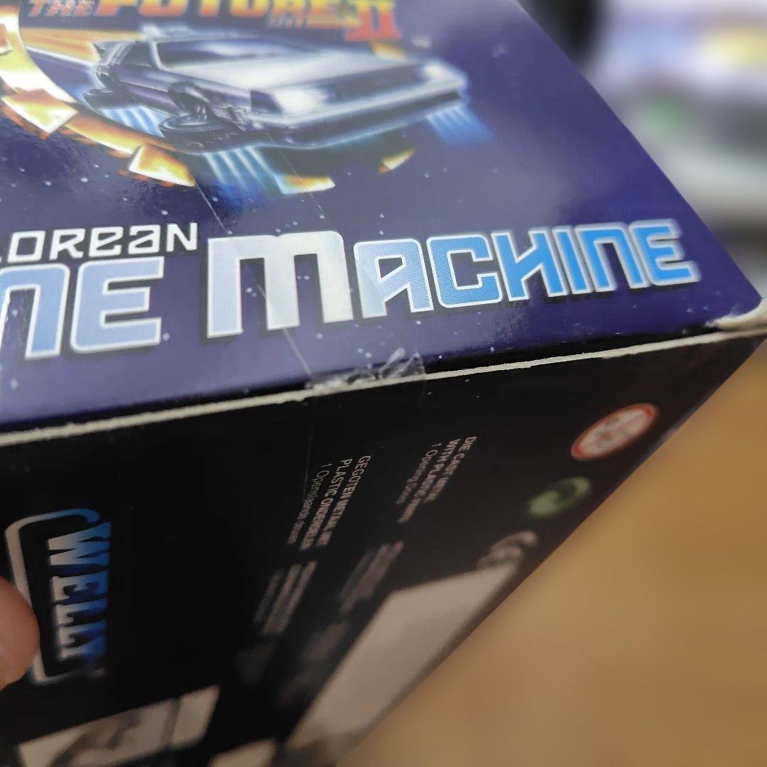 DeLorean Time Machine 1:24　バックトゥーザフューチャー