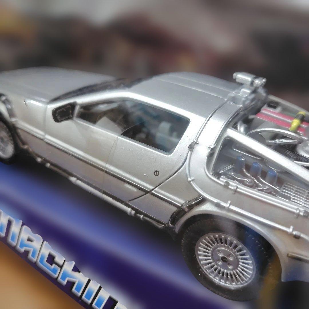 DeLorean Time Machine 1:24　バックトゥーザフューチャー