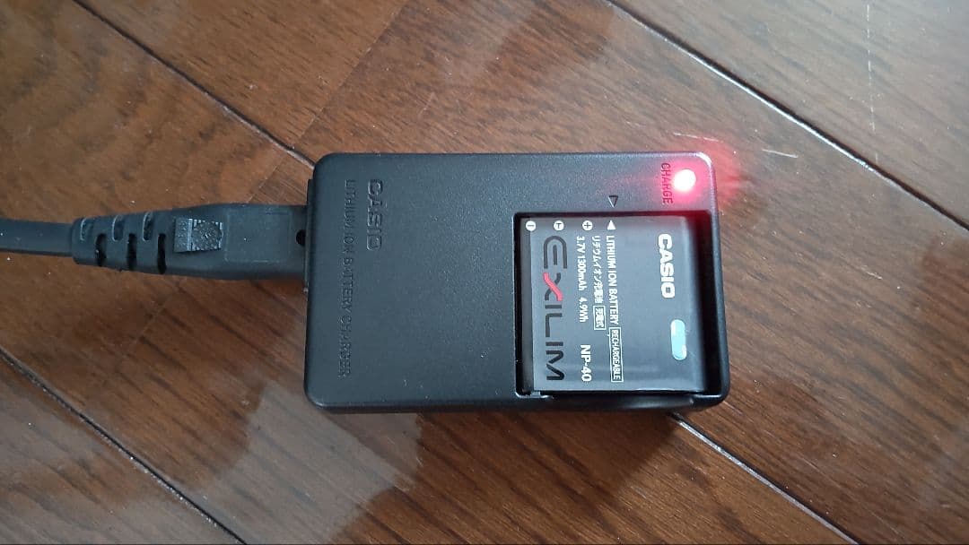 ＜美品＞ CASIO コンパクトデジタルカメラ EXILIM　EX-Z400BN