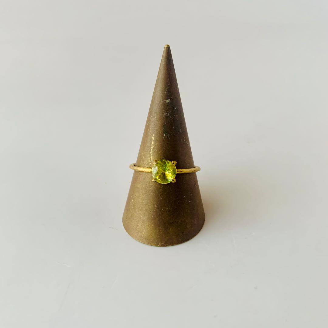 スフェーンのリング・マダガスカル産・0.74ct