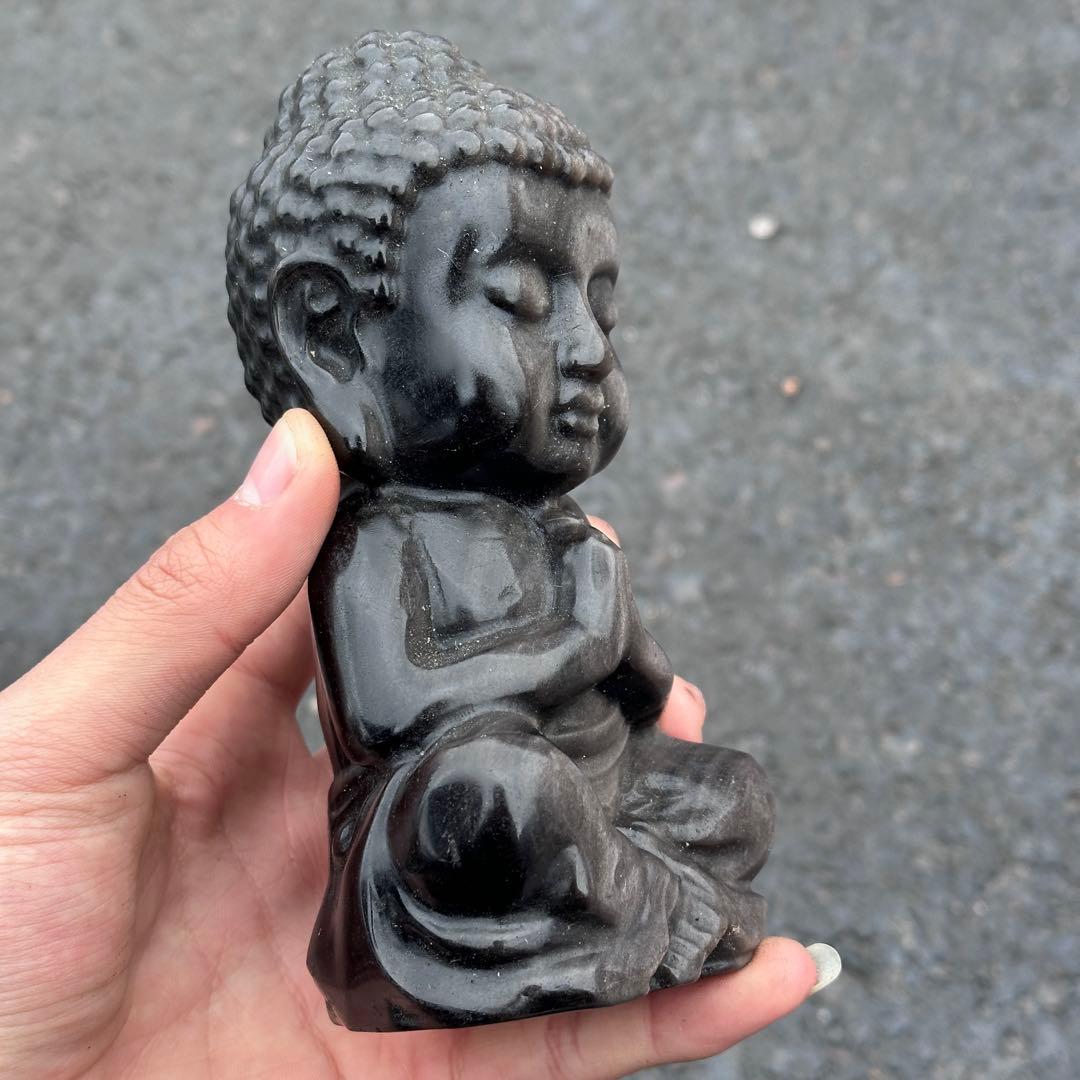 天然石シルバーオブシデイアンの大仏様　置物　ご購入前に在庫確認必要G.850