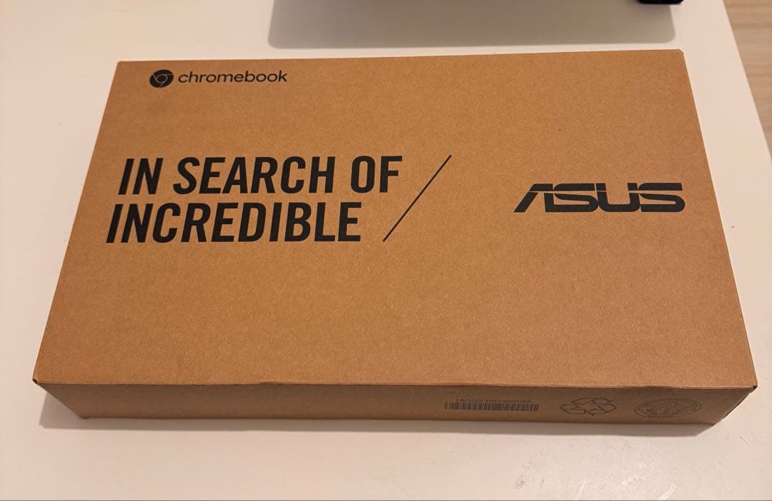 【美品】ASUS Chromebook C223NA 軽量 薄型 ノートパソコン