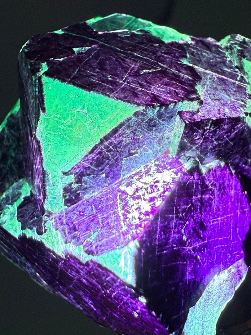 フローライト　エンジェルポケット　オコルス産　原石　鉱物　標本　天然石　蛍石