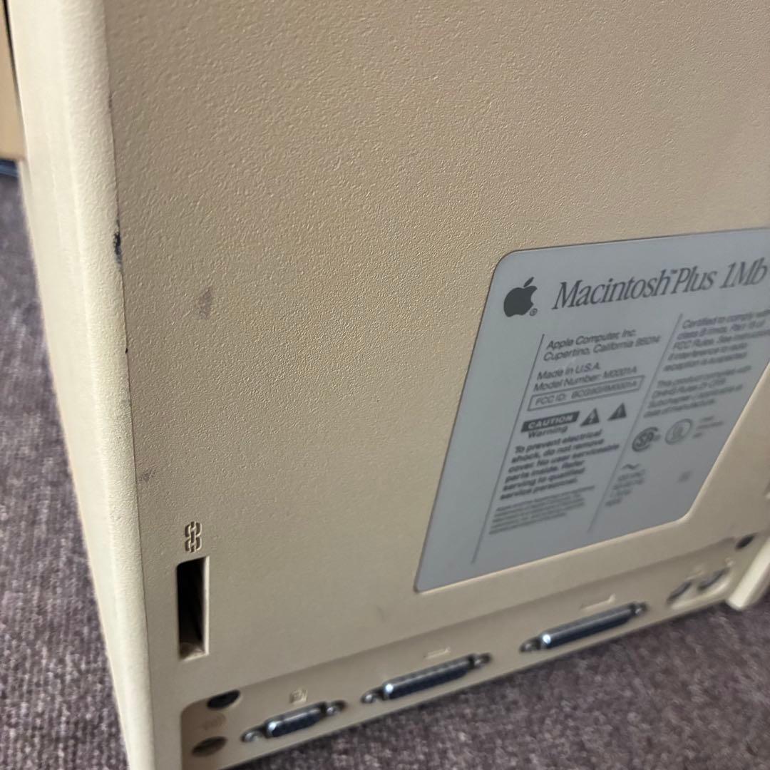 Apple Macintosh Plus 1Mb PC レトロ M0001A