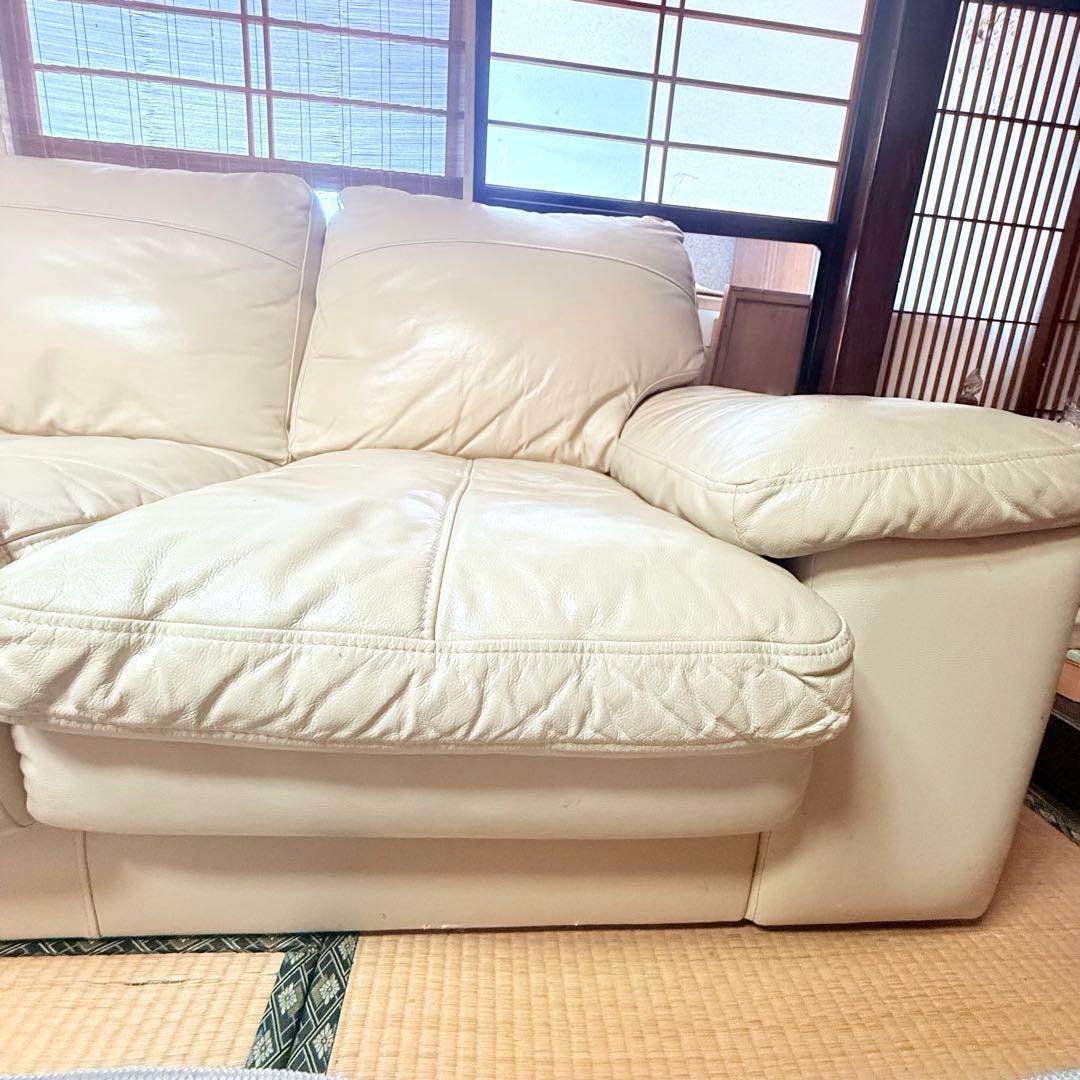 2237様感謝‼️これさえあれば‼️春の暮らしに‼️2人がけソファ人工皮革　ニトリ