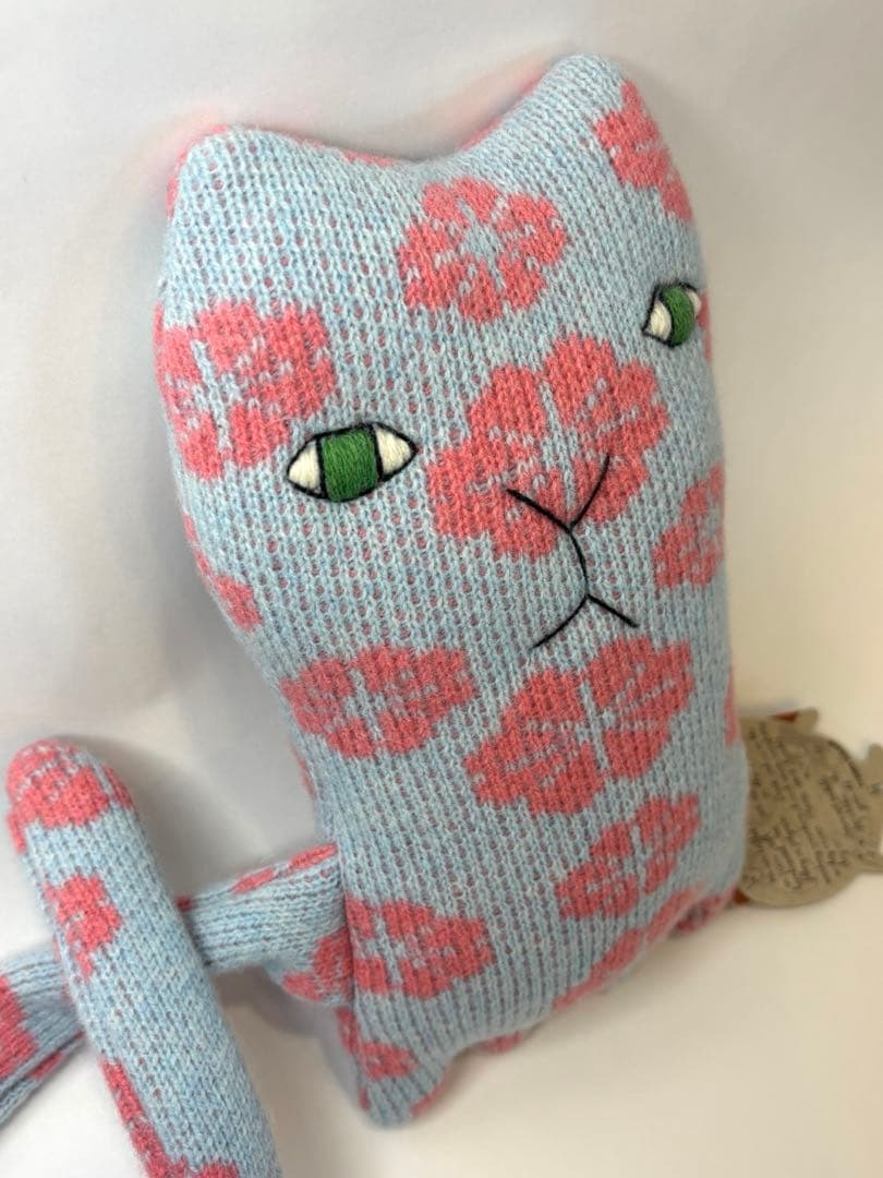 ドナ・ウィルソン　Donna Wilson 春のねこ・ブロッサム　編みぐるみ