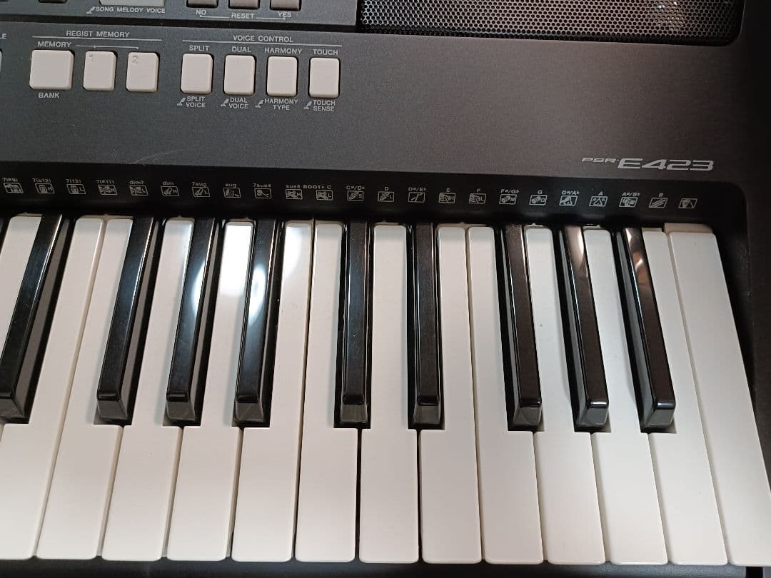 Yamaha PSR-E423 ポータブルキーボード 61鍵盤 黒 ジャンク