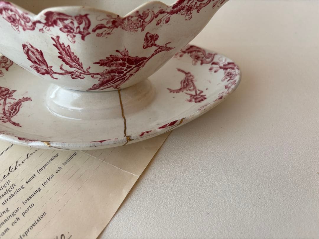 フランスアンティーク　ソーシエール　金継ぎ済み　　赤　ブロカント　gien