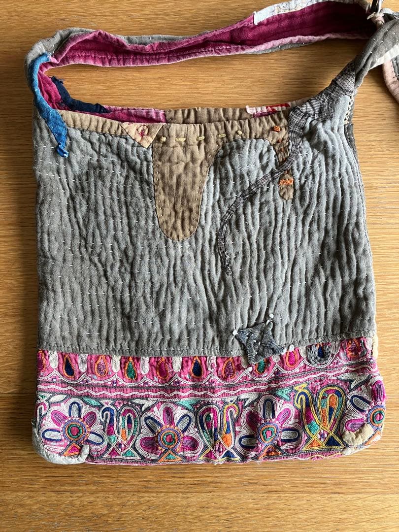 ちくちく手刺繍　ハンドメイドショルダーバッグ（検）早川ユミ