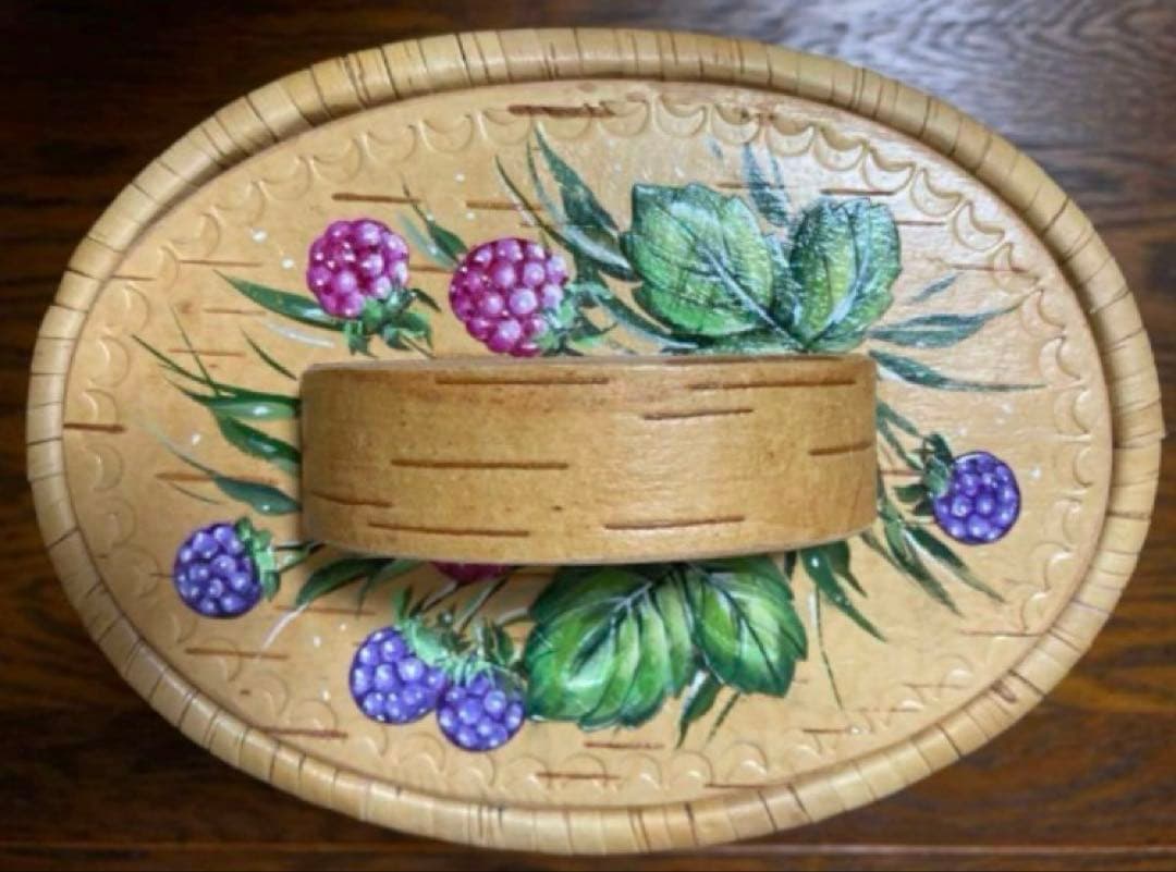 ロシア雑貨☆白樺工芸ベレスタ収納box ラズベリー&ブラックベリーマトリョーシカ