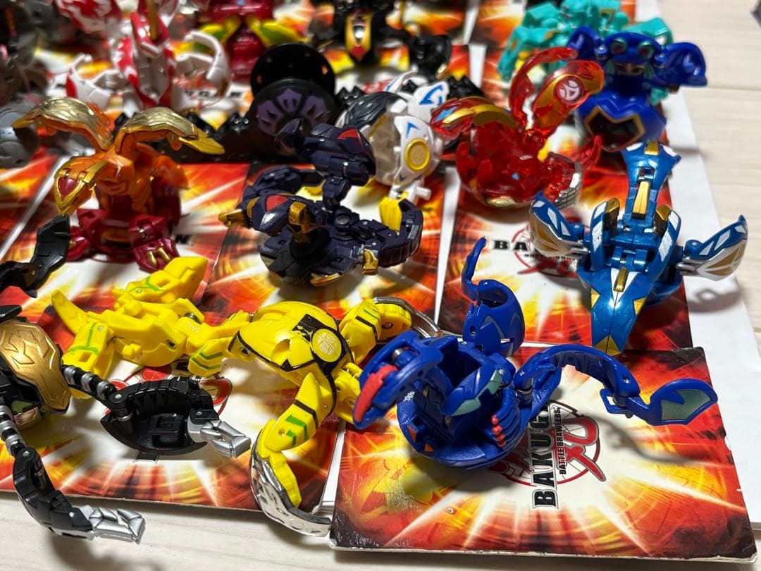 【値下げ】爆丸 まとめ売り【カード付き、レアあり】