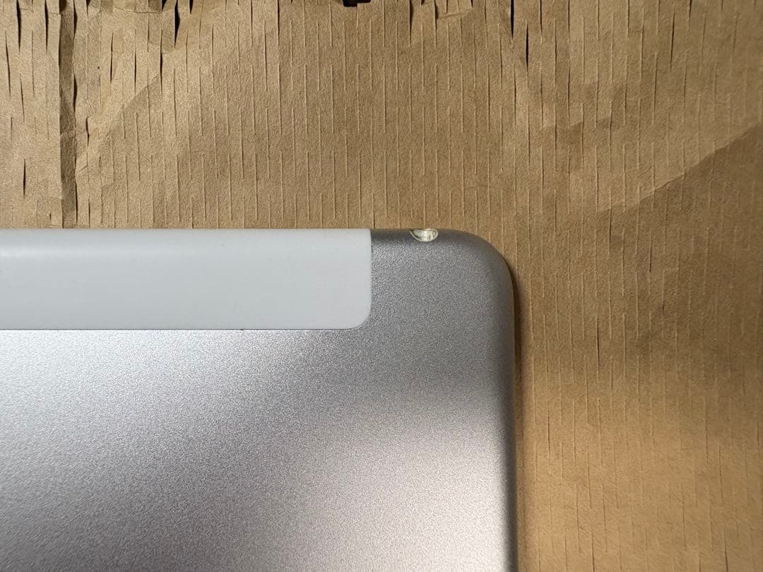 美品 iPad Air2 16GB wifi+cellular シルバー