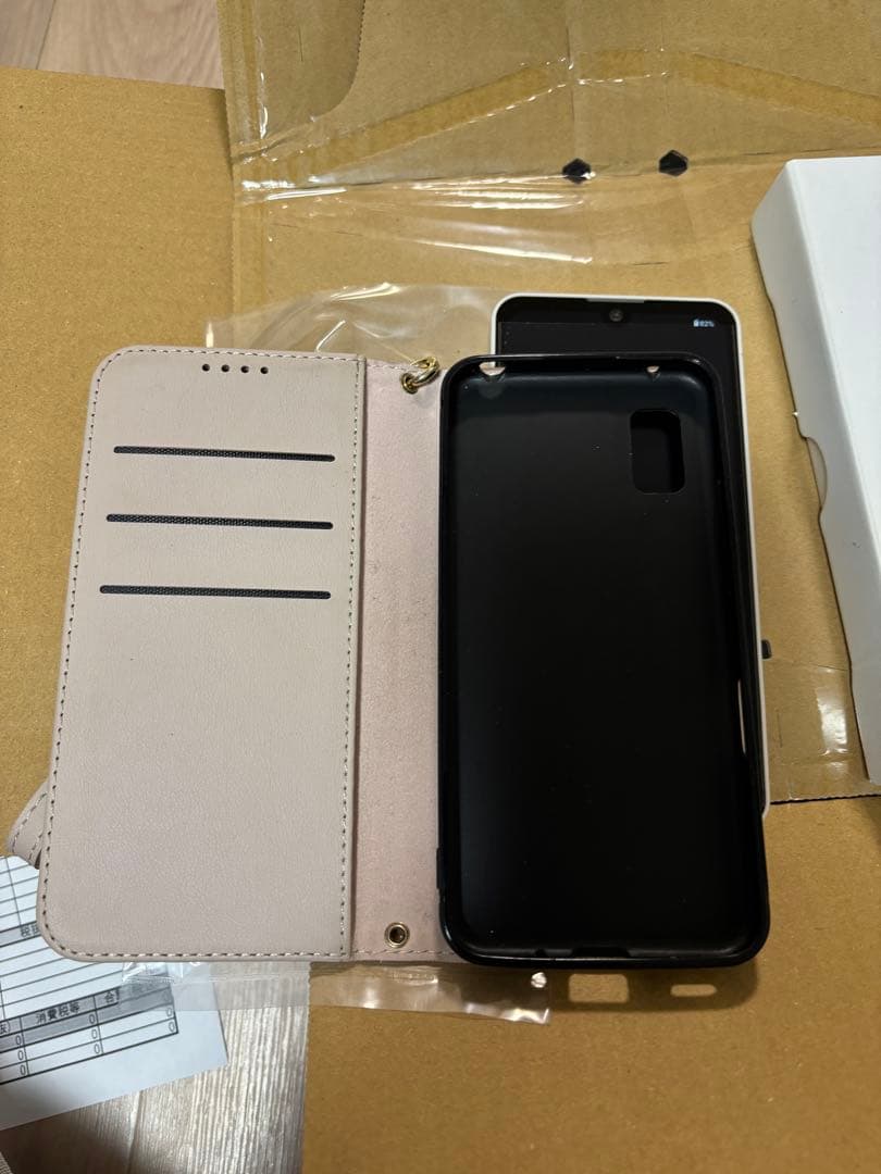 ほぼ新品・手帳型ケース付き/SHARP AQUOS wish SIMフリー