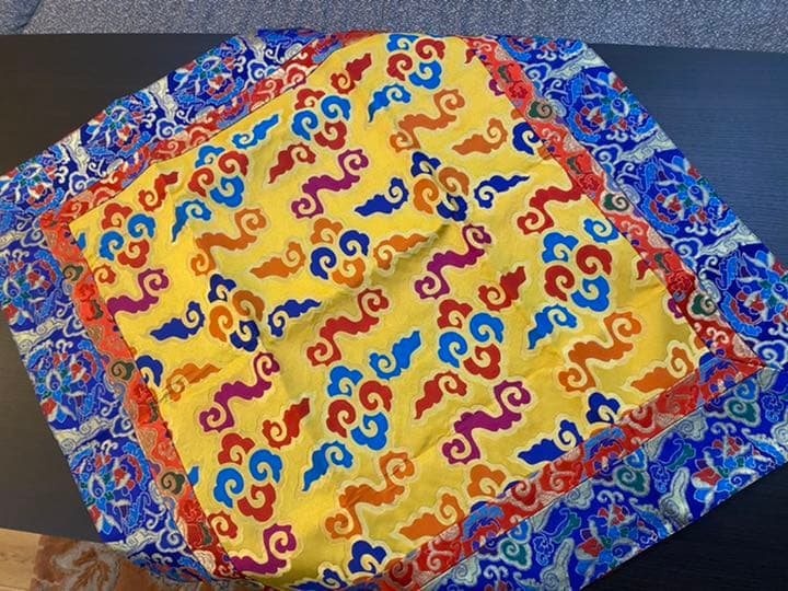 チベットのテーブルクロス