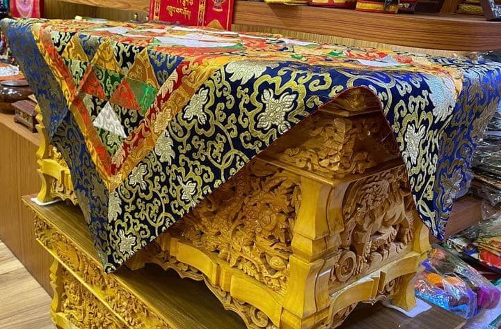 チベットのテーブルクロス