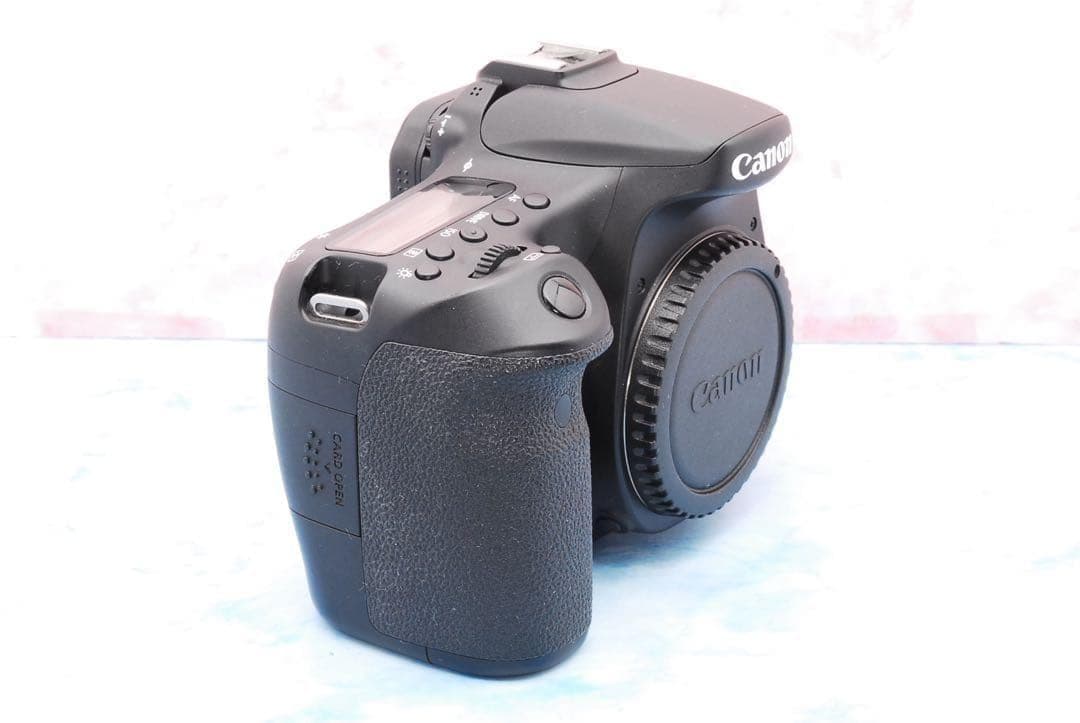 キャノン EOS 70D◎一眼レフカメラ◎Wi-Fi◎超望遠レンズ付Wレンズ
