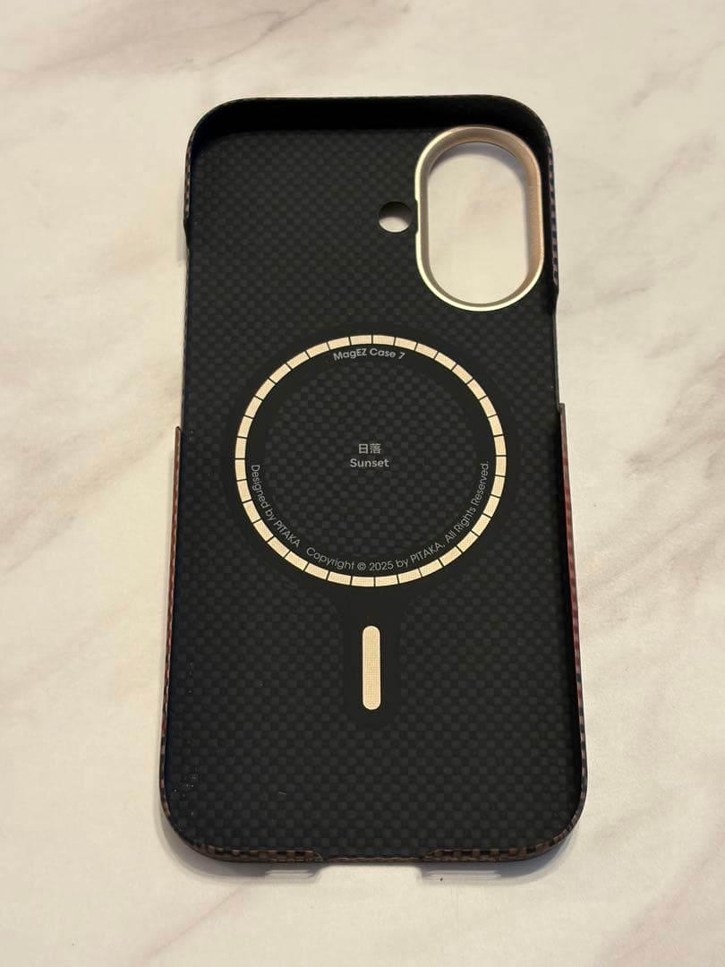 PITAKA iPhon17用ケース