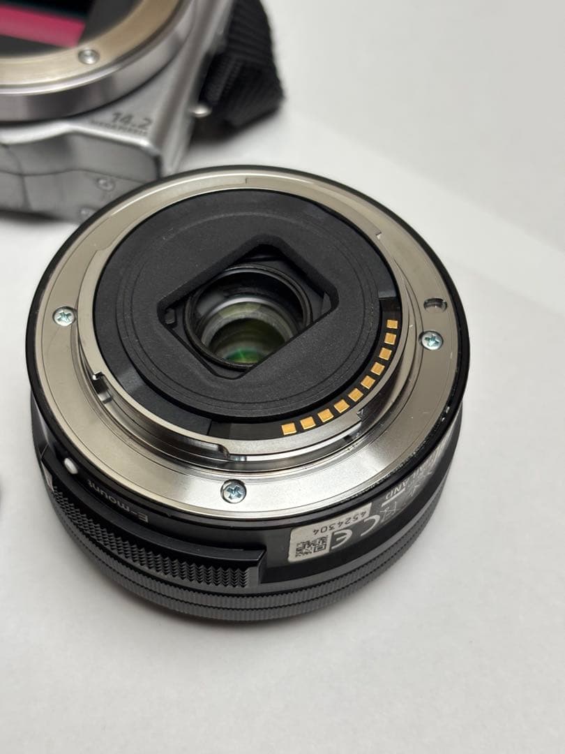 ソニーα NEX-5R」と「E PZ 16-50mm F3.5-5.6 OSS」