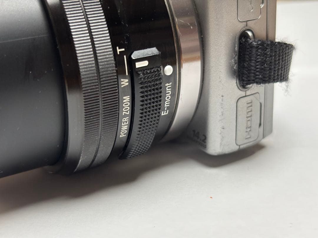 ソニーα NEX-5R」と「E PZ 16-50mm F3.5-5.6 OSS」