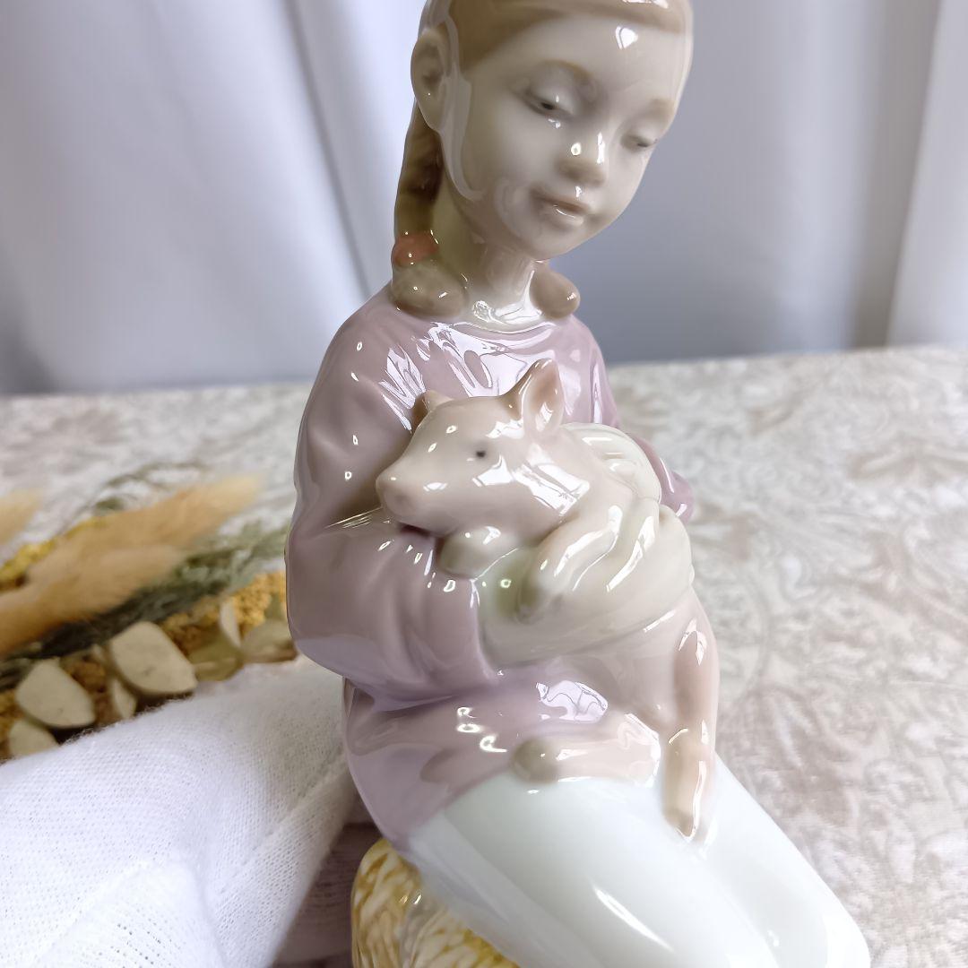リヤドロ 0100 8285 少女 子豚 私のこぶたちゃん 美品 廃盤品 希少