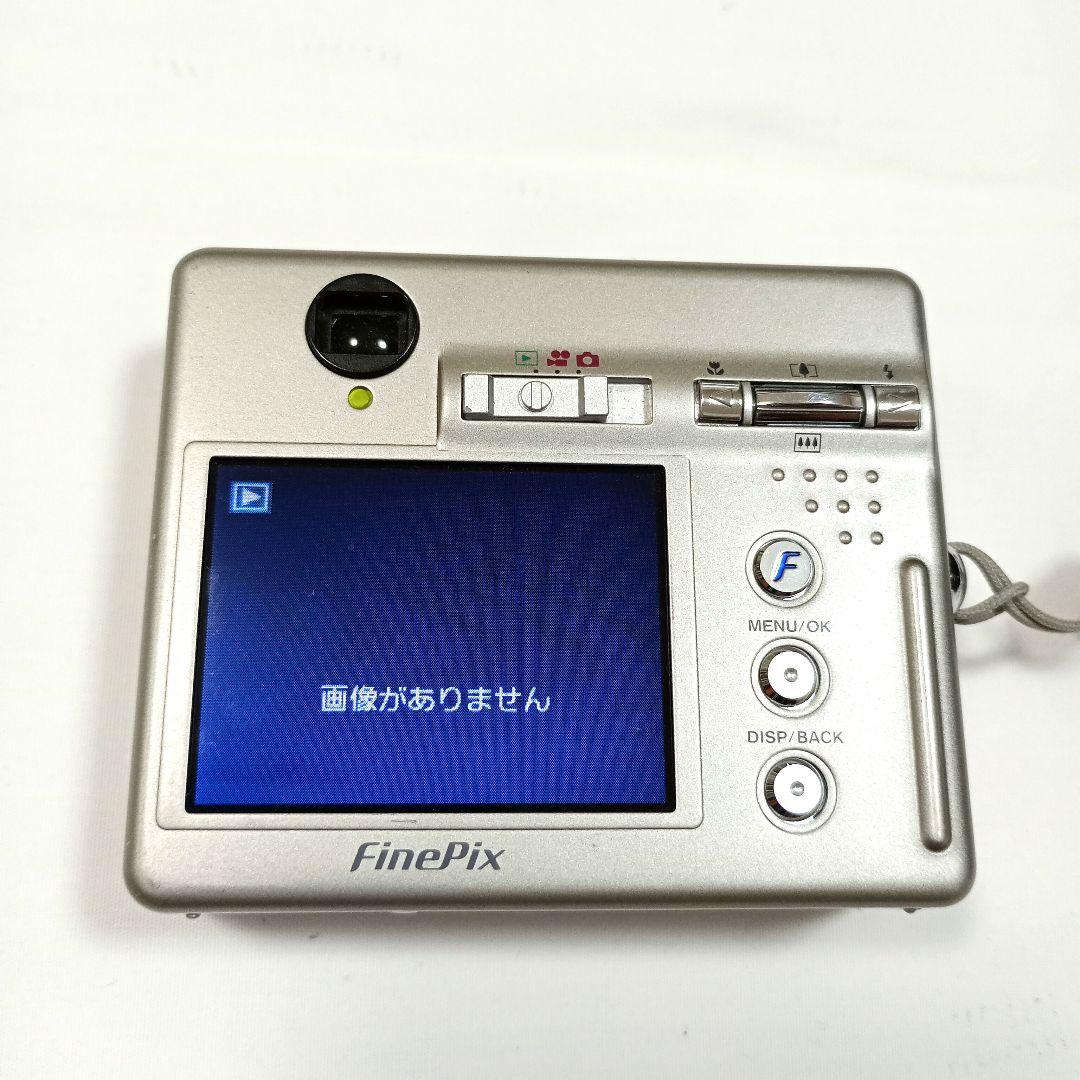 【美品】FUJIFILM FinePix F450☆デジカメ☆シルバー　中古
