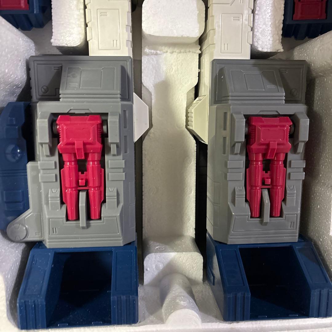トランスフォーマー C-114 フォートレスマキシマス