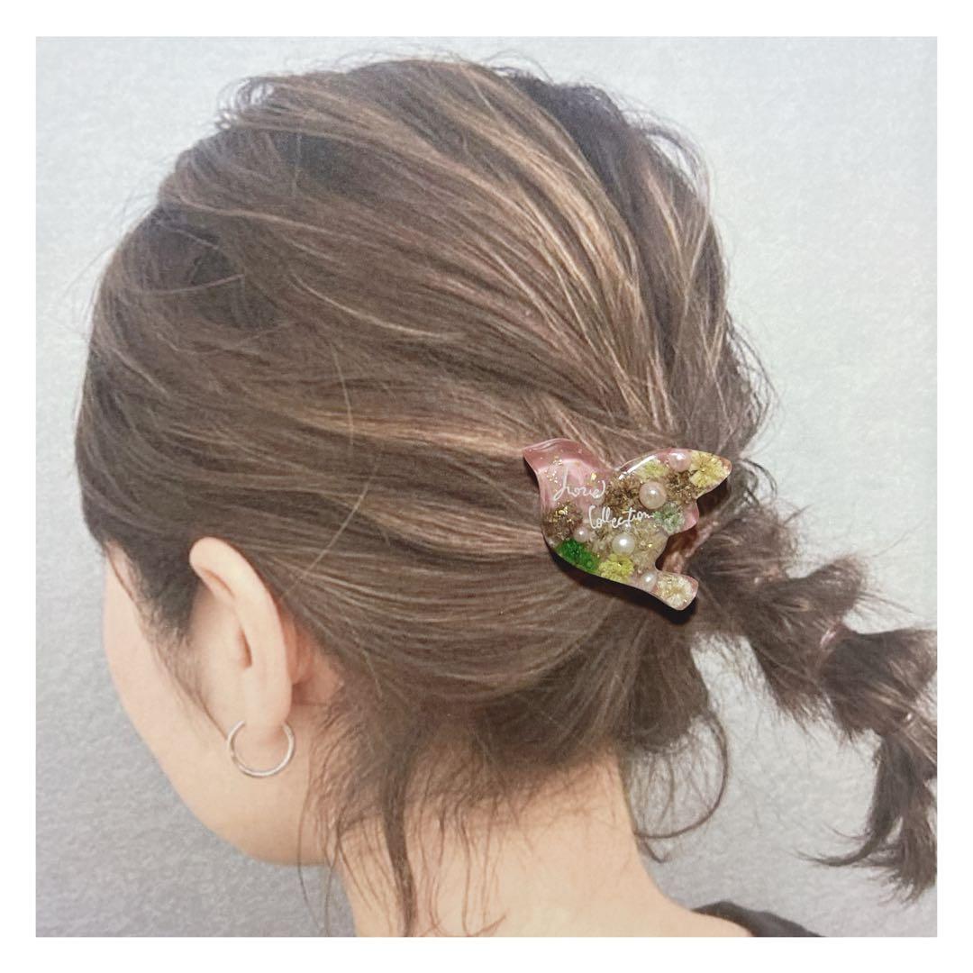 No 949❣️素敵な小鳥型レジンヘアゴム❣️٩(๑❛ᴗ❛๑)۶❣️
