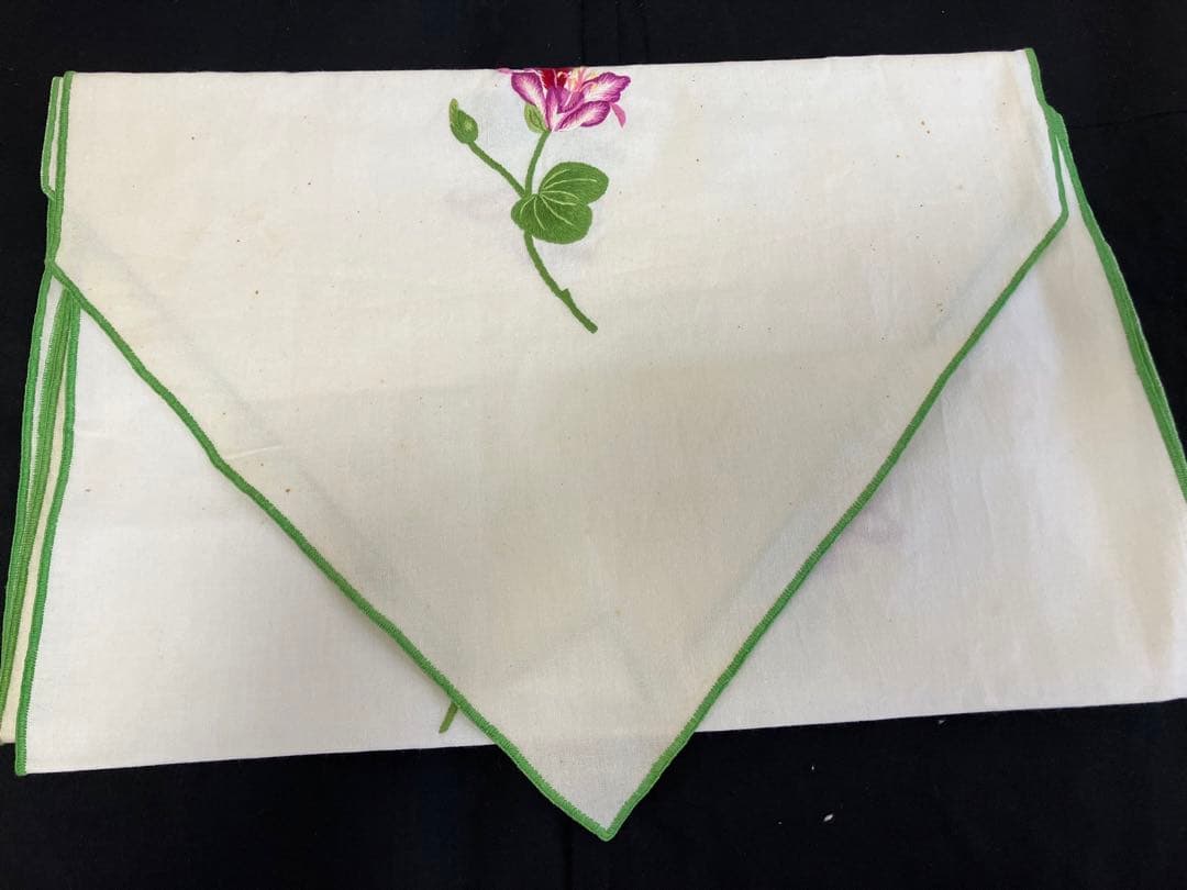 刺繍テーブルクロス175x37cm