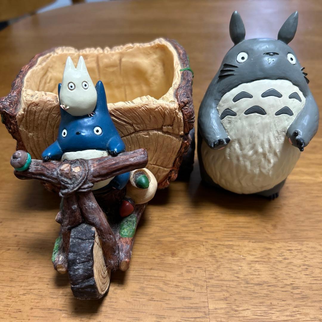 トトロと小トトロの置物セット
