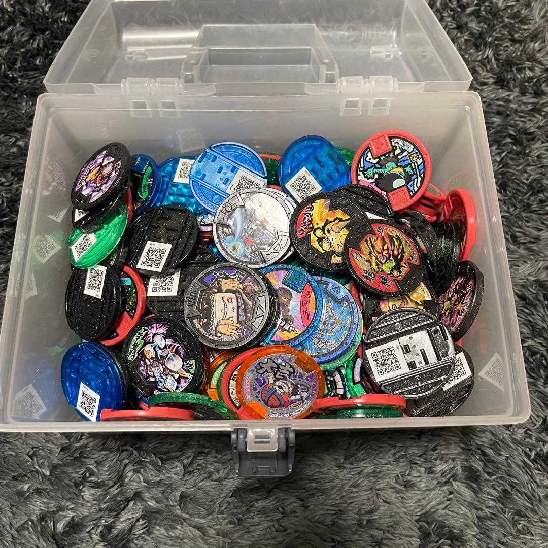 《美品》《希少品あり》値下げ可　妖怪メダル227枚まとめ売り　妖怪大辞典付き
