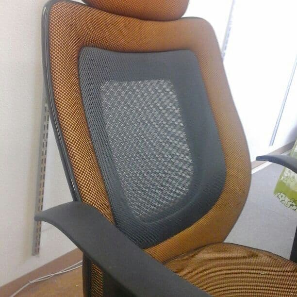 オフィスチェア　メッシュ　ナイロン