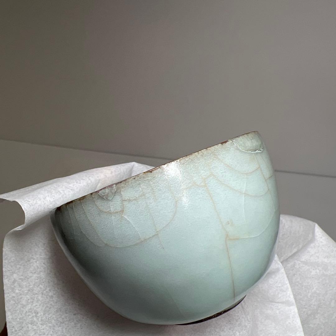 三浦小平ニ　青磁ぐい呑み　タルオ　口径7㎝　東里8-0313☆2F